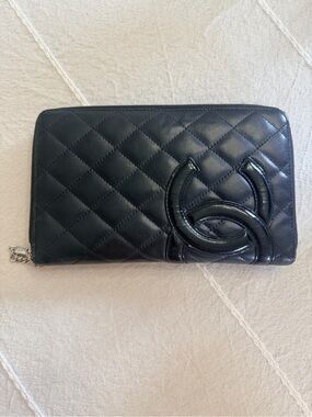 Chanel Black Quilted Leather Zip Wallet with Interlocking Logo